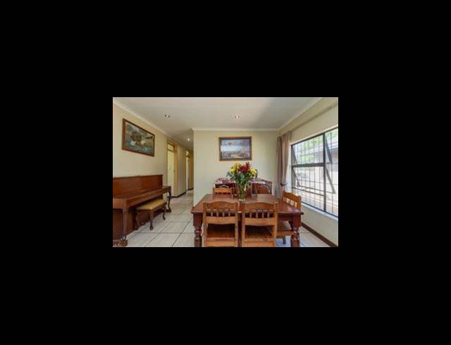 3 BEDROOM HOUSE FOR SALE IN BRACKENHURST